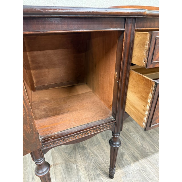 Antique Edwardian Sheraton Revival or Federal Flame Mahogany Sideboard For Sale - Image 12 of 18