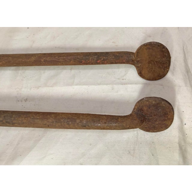 Antique 18th Century Wrought Iron Turned Brass English Fireplace Tongs Tool 7 For Sale In New York - Image 6 of 10