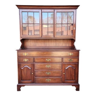 Late 20th Century Henkel Harris American Colonial Cherry Wood Sideboard Buffet With Hutch Top For Sale