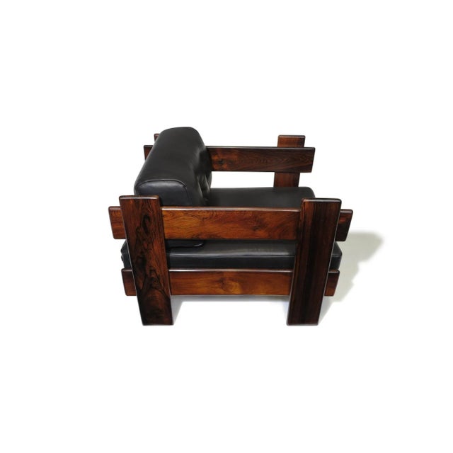 Casulo Brazilian Modern Rosewood Lounge Chair in Black Leather For Sale - Image 4 of 10