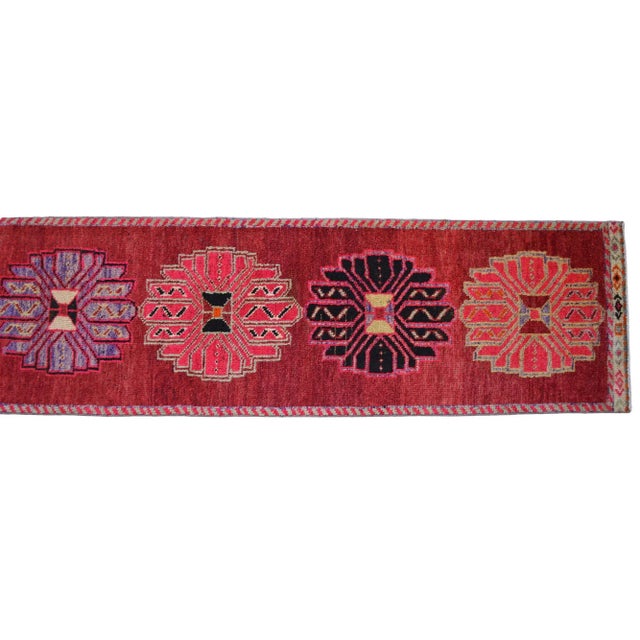 1970s Turkish Hand-Knotted Turkish Runner Rug Extra Long Narrow Runner Stair Runner- 2′2″ × 15′6″ For Sale - Image 12 of 15