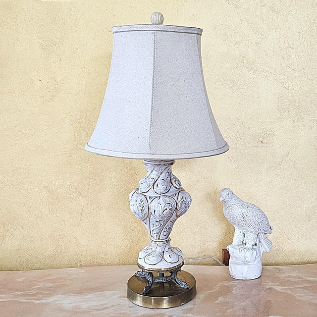 Vintage Italian Capodimonte Style Porcelain Table Lamp With Scrollwork & Bronze-Tone Base For Sale - Image 18 of 18