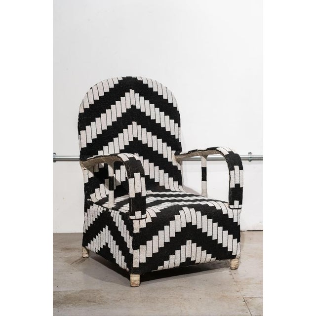 Black Yoruba Royal Beaded Chair with Geometric Black and White Motif, West Africa For Sale - Image 8 of 8