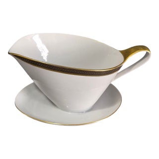 Elegant Vintage Art-Deco Bavaria Germany Fine Porcelain Gilded Gravy Boat For Sale