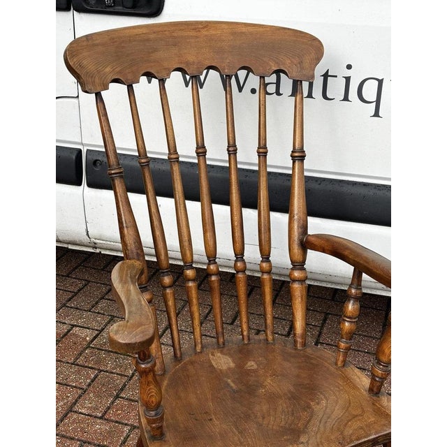 Windsor Armchair in Oak For Sale - Image 4 of 7