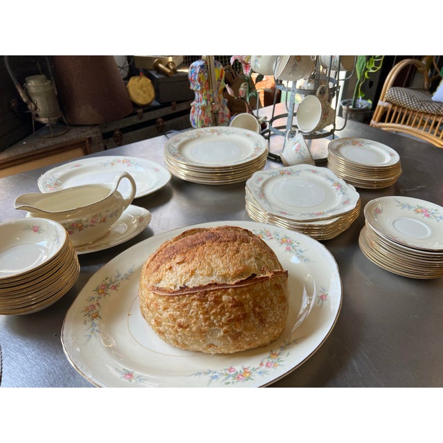 1970s Gorgeous Collection of Ceramic Eggshell Nautilus Plates and Serving Pieces- Set of 77 For Sale - Image 4 of 12