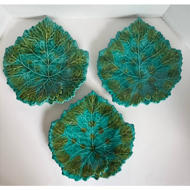Turquoise Vintage Portuguese Majolica Leaf Plates – Set of 6 Turquoise & Green Glazed For Sale - Image 8 of 12