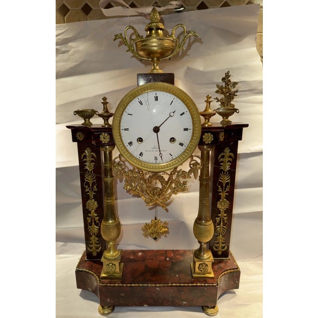 French Early 19th Century French Bronze & Red Marble Portico Mantel Clock by Lucin a Paris For Sale - Image 3 of 12
