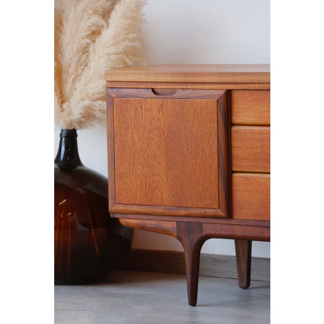 Vintage Teak Sideboard from Greaves & Thomas, 1960s For Sale - Image 12 of 18