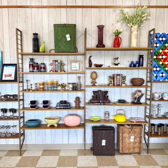 Wood Mid 20th Century Ladderax Wall Unit by Robert Heal, Staples, Attributed For Sale - Image 7 of 9