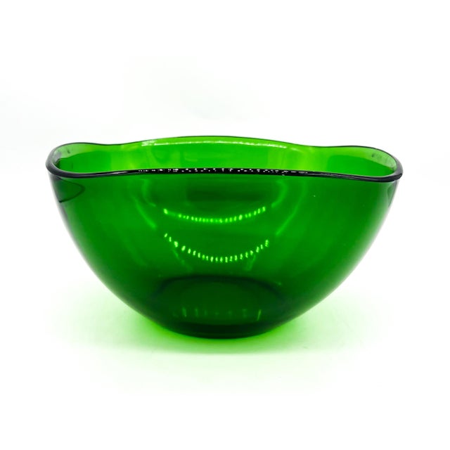 French Vereco Mid-Century Modern Emerald Green Glass Bowls – Set of 4 - French Modern, Minimalist For Sale - Image 9 of 17