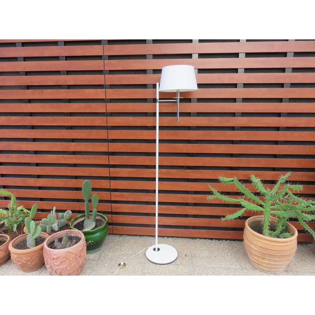 Metal Monix Floor Lamp with Chromed Brass and White Lacquered Metal from Monix, 1970s For Sale - Image 7 of 7