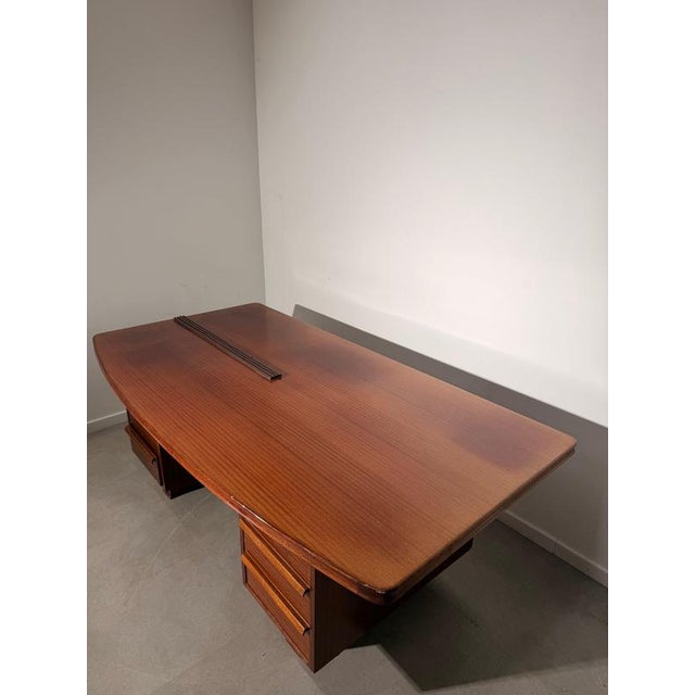 Vintage Executive Desk in Mahogany For Sale - Image 3 of 9