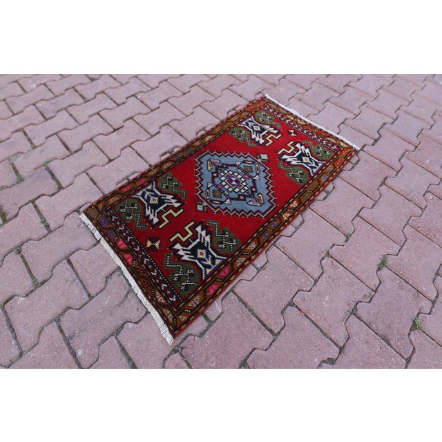 Traditional 1960s Turkish Vintage Traditional Oushak Doormat Rug For Sale - Image 3 of 13