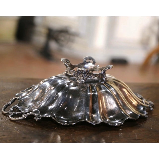19th Century French Silver Plated Bread Basket With Vine Decor For Sale - Image 11 of 13