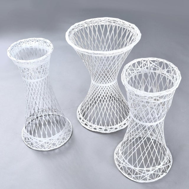 Mid-Century Modern Set of 3 Russell Woodard Spun Fiberglass Outdoor Plant Stand Planters For Sale - Image 3 of 9