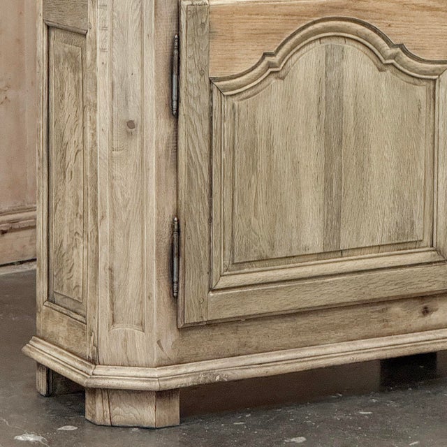Late 18th Century 18th Century Country French Louis XV Stripped Oak Confiturier For Sale - Image 5 of 18