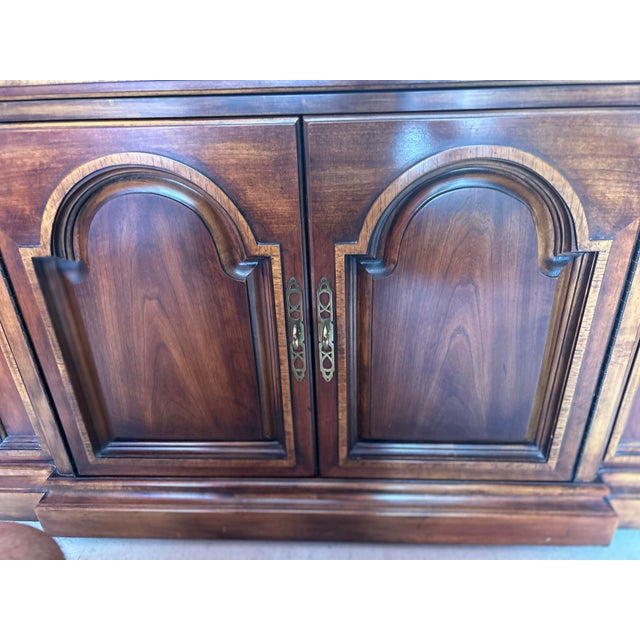 Wood 1970s Vintage Bernhardt Hibriten Expandable Pecan & Oak Flip-Top Server For Sale - Image 7 of 9