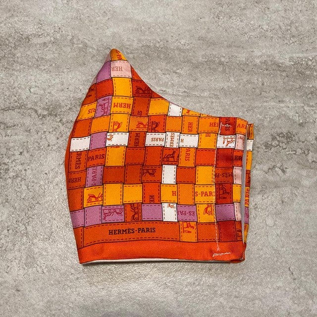 Hermès Hermes Orange Bolduc Au Carre Silk Scarf Face Mask For Sale - Image 4 of 9