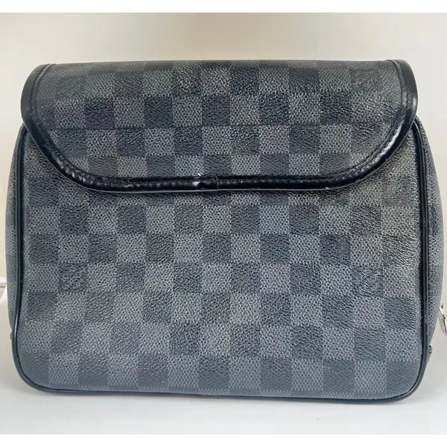 Louis Vuitton Louis Vuitton Damier Graphite Hanging Toiletry Pouch Bag Travel Organizer For Sale - Image 4 of 15
