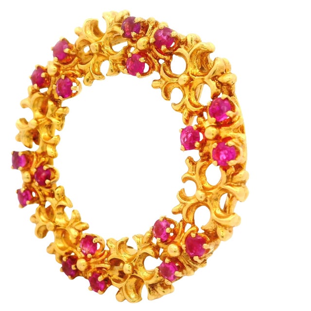Tiffany and Co. Vintage Tiffany and Co. Ruby 18k Yellow Gold Wreath Brooch For Sale - Image 4 of 6
