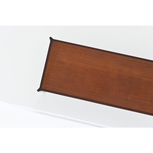 Italian Coffee Table in Mahogany in the style of Vittorio Dassi, Italy, 1960 For Sale - Image 11 of 18