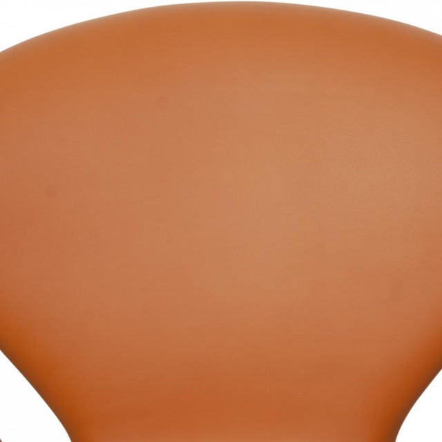 Swan Chair in Whisky Leather by Arne Jacobsen, 2000s For Sale - Image 4 of 18