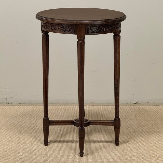 Antique French Louis XVI Style Hand Carved Walnut Guéridon ~ Side Table For Sale In Dallas - Image 6 of 17