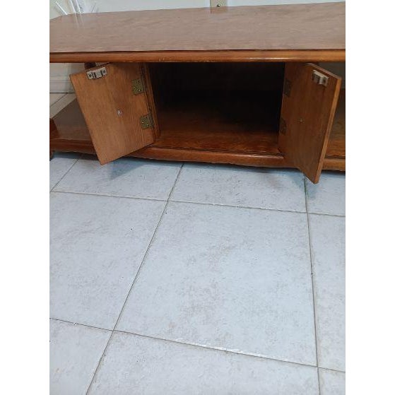 1980s Vintage Wood Coffee Table Two Doors Medium Tone Traditional Style For Sale - Image 5 of 7