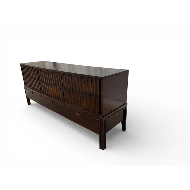 Mid-Century Modern 1960s Mid-Century Modern Fluted Nine-Drawer Dresser For Sale - Image 3 of 13