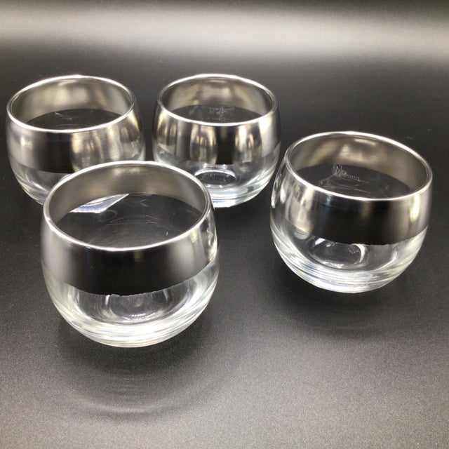 Dorothy Thorpe Martini Pitcher With 4 Roly Poly Glasses Muddle Spoon and Glass Stir Stick - Set of 7 For Sale - Image 9 of 12
