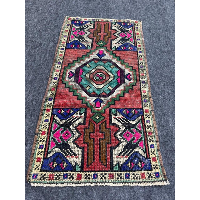 Turkish Yastik Rug 1'8" x 3'2" For Sale - Image 4 of 5