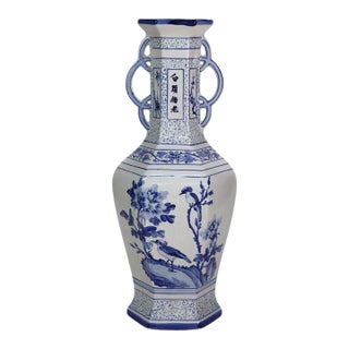 Early 20th Century Large Blue & White Chinese Floral & Figural Hand Painted Porcelain Faceted Vase For Sale