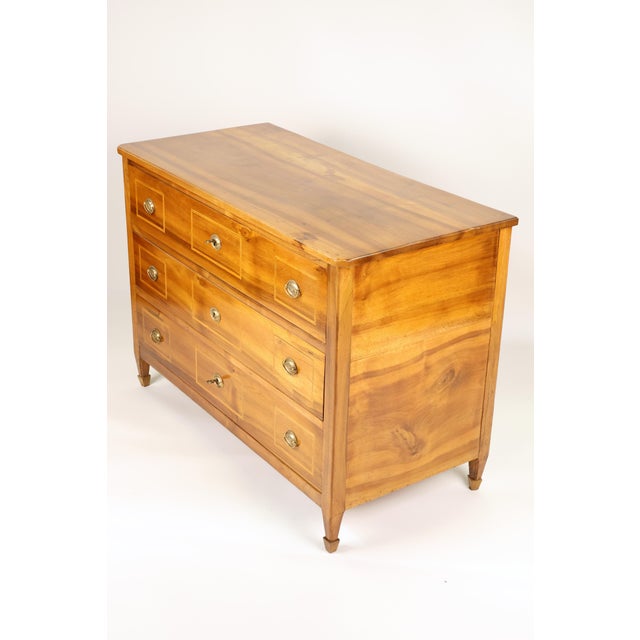 Louis XVI Chest of Drawers in Walnut, 1800s For Sale - Image 3 of 18