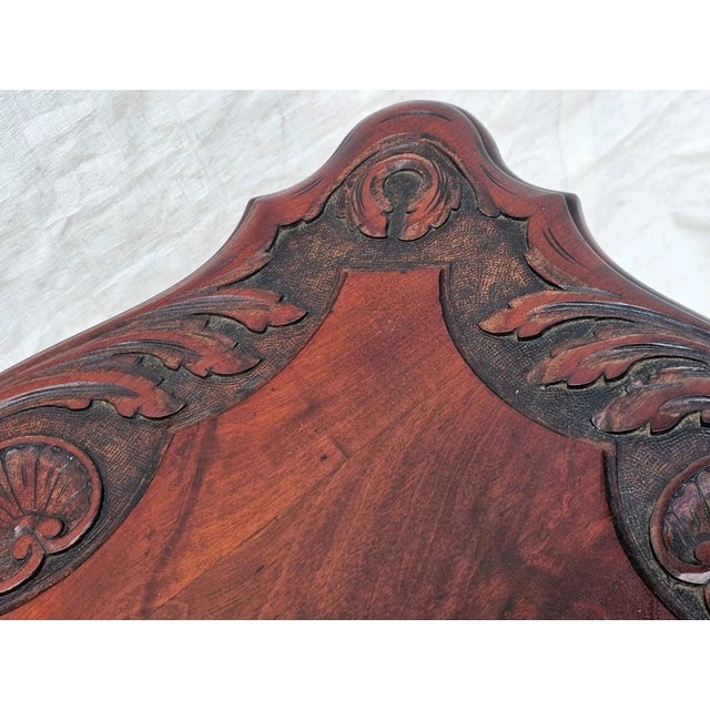Antique 1890s English Rococo Revival Mahogany Lamp Table With Carved Shells For Sale - Image 10 of 18