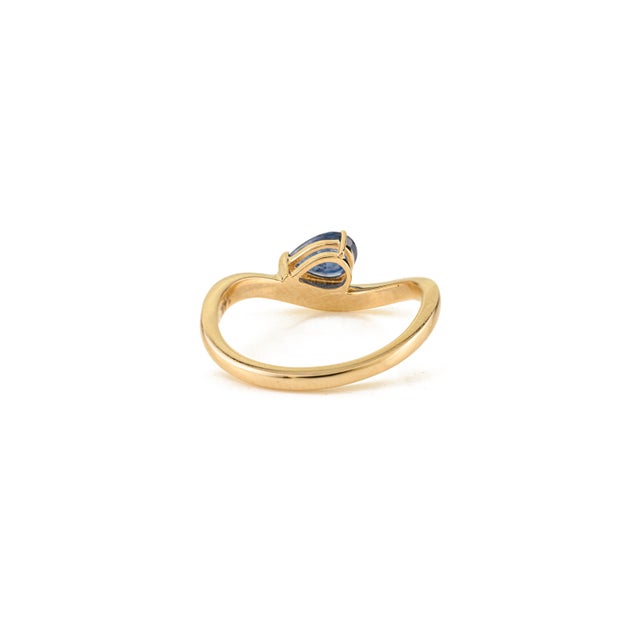 Metal Modern Pear Cut Prong Set Deep Blue Sapphire Wave Ring in 14k Yellow Gold Size 7 For Sale - Image 7 of 13