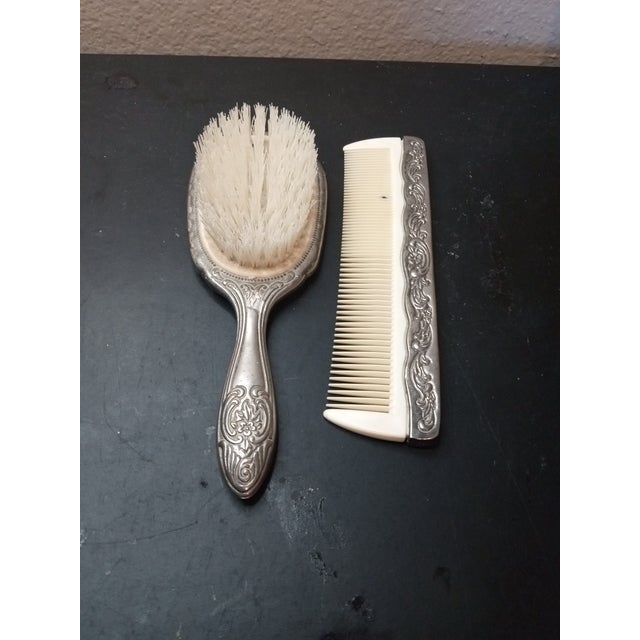 Victorian Gorgeous Pair of Victorian Ornate Vanity Silver Plated Brush & Comb Set For Sale - Image 3 of 5