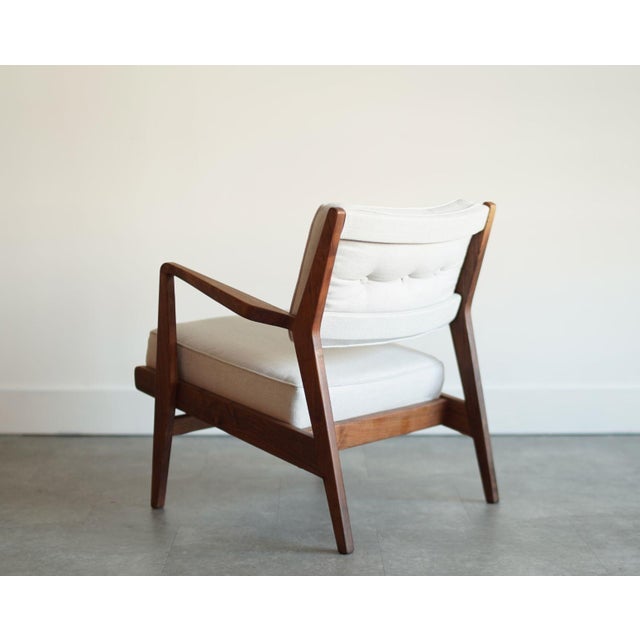 Mid-Century Modern Walnut Lounge Chairs in Grey Linen by Jens Risom, Model U430, C. 1950s For Sale - Image 3 of 8