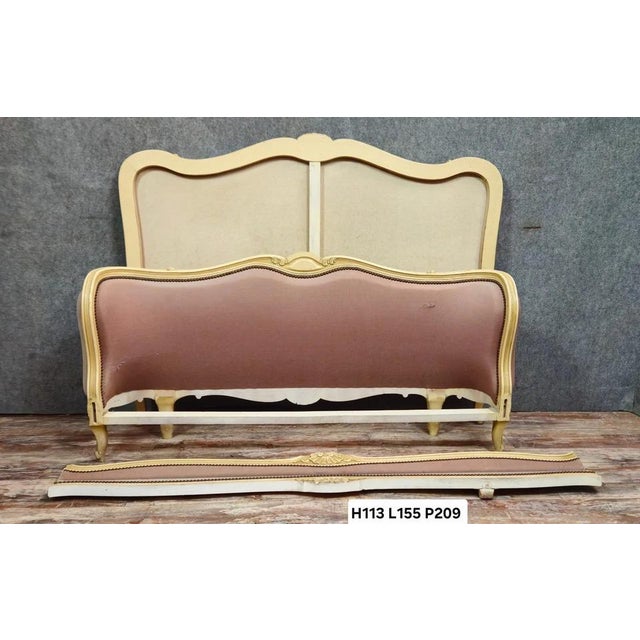 Wood Louis XV Style Basket Bed in Carved Wood and Floral Tapestry For Sale - Image 7 of 8