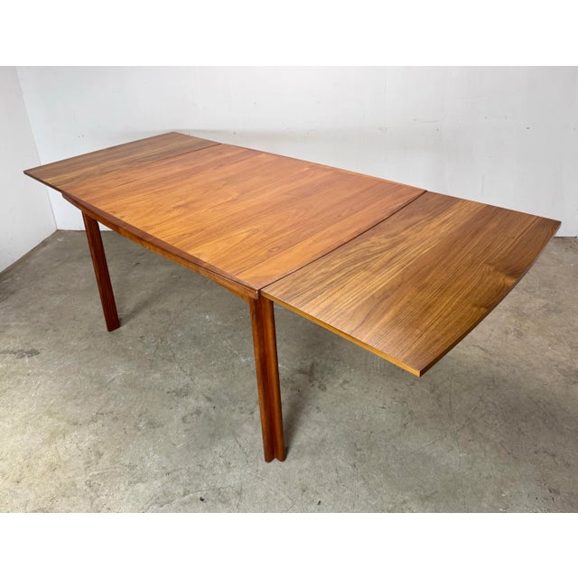 D-Scan Mid Century Danish Modern Style Extendible Teak Dining Table by D-Scan For Sale - Image 4 of 12