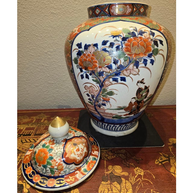 Mid 19th Century Japanese Verte Imari Covered Jar Circa 19th Century For Sale - Image 5 of 10