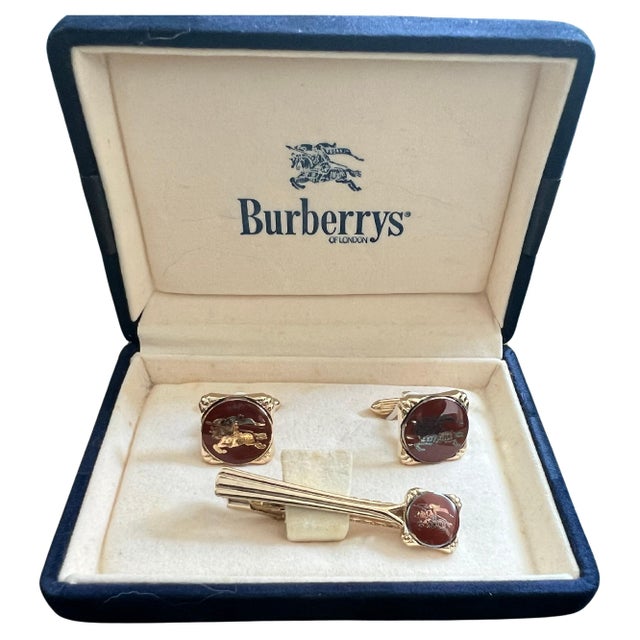 Vintage Burberry Gold Plate & Red Lacquer Cufflinks & Tie Clip "Circa 1970s" For Sale - Image 15 of 18