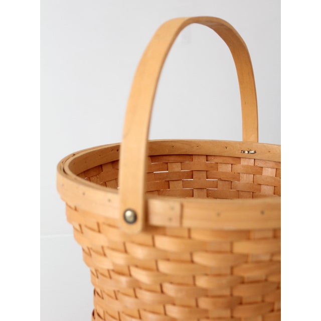 Vintage Splint Weave Basket With Bail Handle For Sale - Image 14 of 16