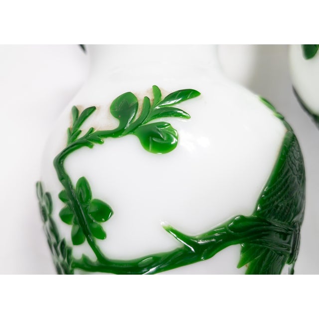 20th Century Pair of Chinese Chinoiserie Peking Glass Table Lamps For Sale - Image 16 of 18