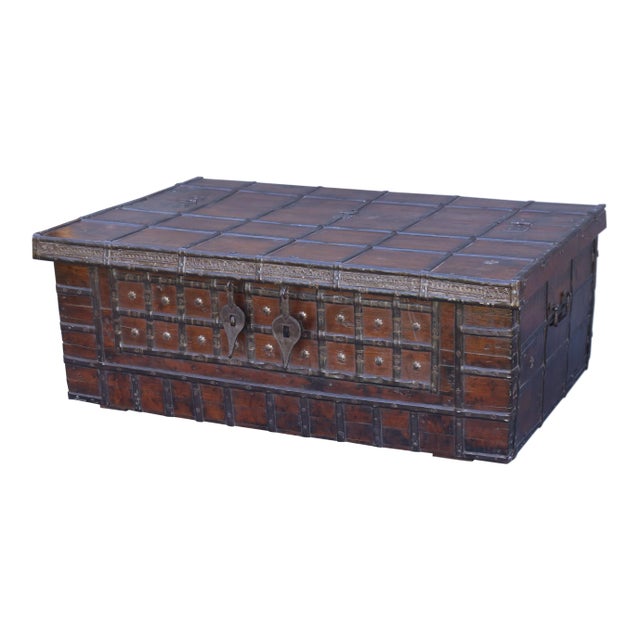 Mid 19th Century Large 19th-Century Anglo-English Coffee Table Trunk For Sale - Image 5 of 12