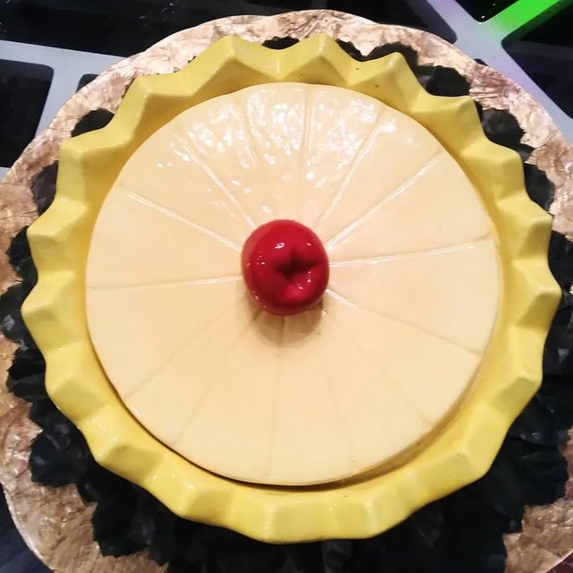 Vintage 1977 Mid Century Modern Ceramic Large Grapefruit Covered Bowl With Cherry For Sale In West Palm - Image 6 of 6