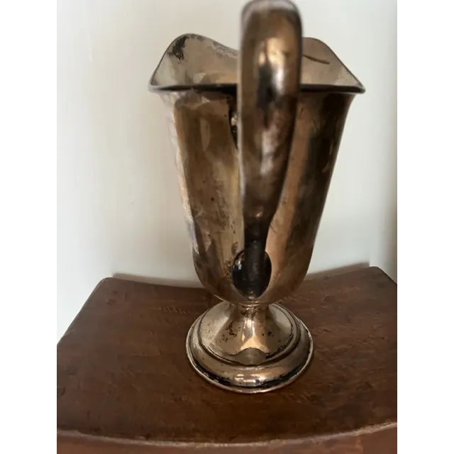 Sheffield 1930s Sheffield L.B.S.Co. Trophy Style Silverplated Large Wine Pitcher or Vase For Sale - Image 4 of 11
