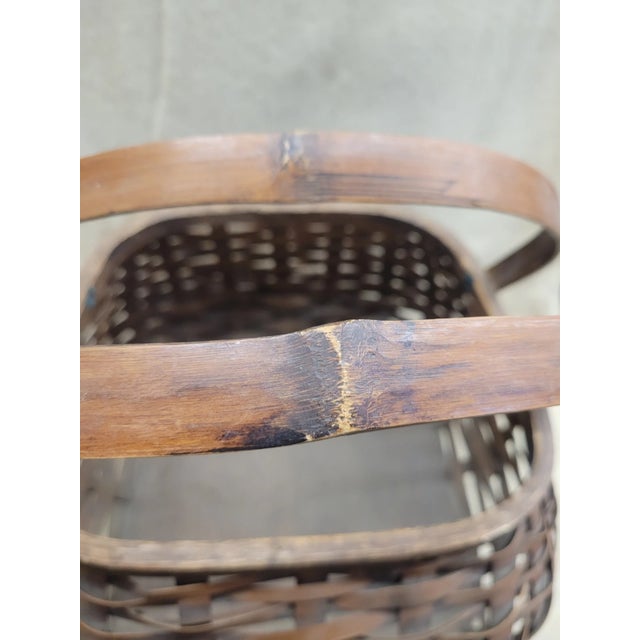 Antique Splint Woven Wooden Basket W/ Double Handles & Fitted Lid For Sale - Image 10 of 18