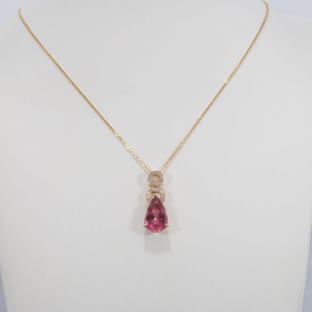 3.2Ct Pink Tourmaline Pendant With Earth-Mined Diamond Accents in Solid 14k Gold For Sale - Image 4 of 8