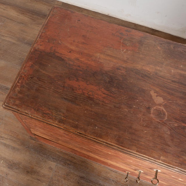 Early 19th Century Original Red Painted 19th Century Swedish Pine Chest of Three Drawers For Sale - Image 5 of 12